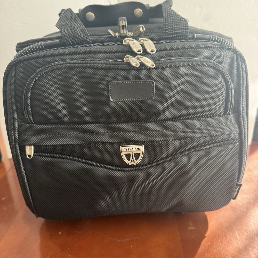 Travelpro FlightPro 3 Rolling Briefcase Bag Black Flight Crew Pilot Tote Luggage